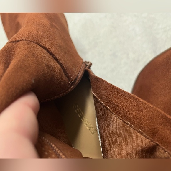 Express brown suede slouchy heeled fall essential boot womens size 9. Like new! - Picture 10 of 14